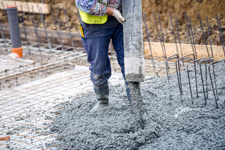 worker concrete