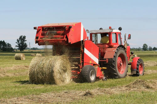 8 Best Practices when Using Moisture Meters for Hay Production