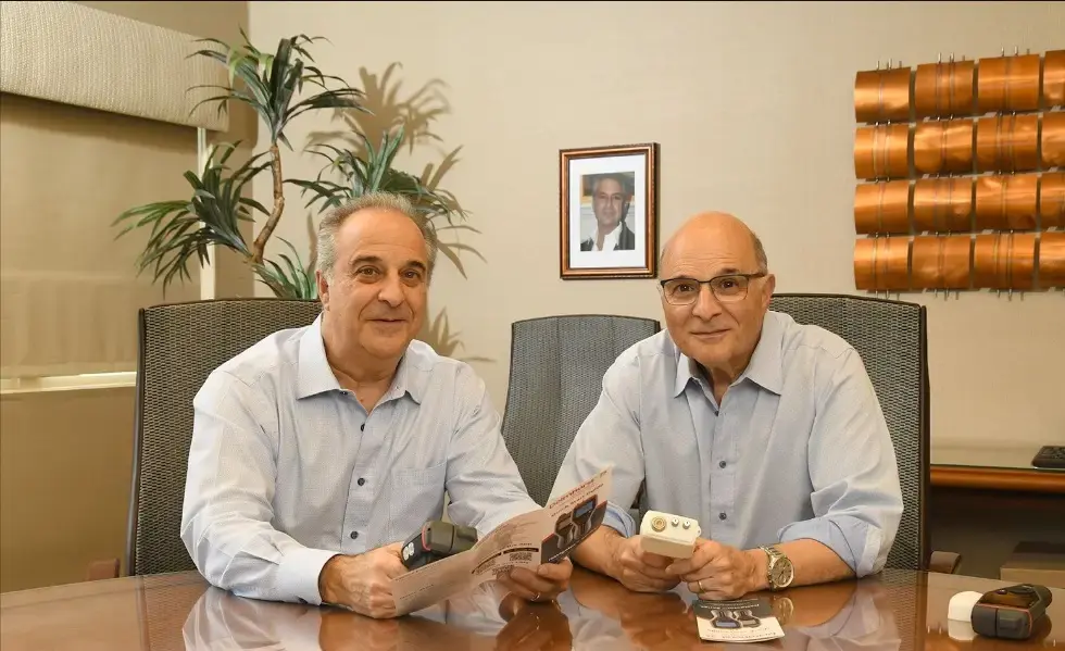 John Laurenzi, President and Tom Laurenzi, CEO John Laurenzi, President and Tom Laurenzi, CEO